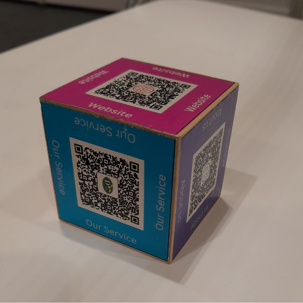 DoWell QR cube (Wood)